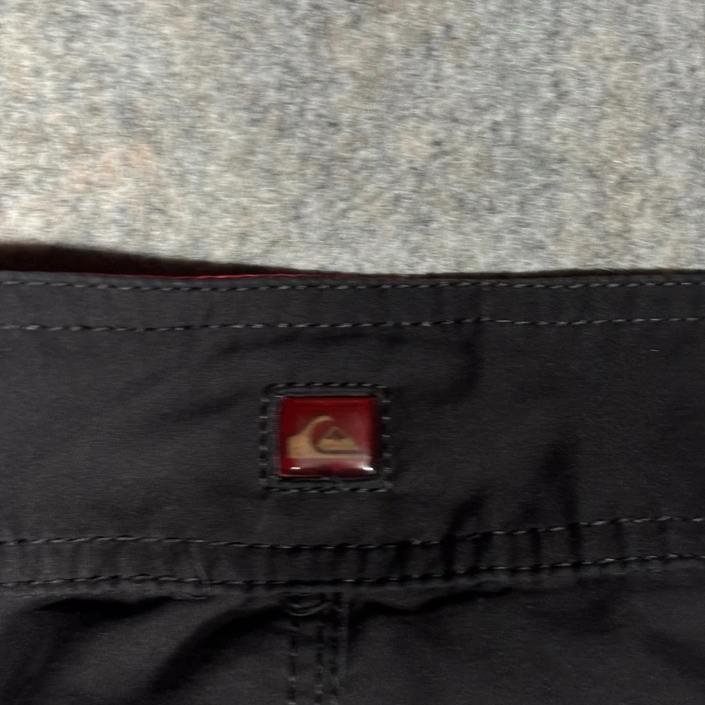 Quiksilver Board Shorts Mens 34 Black Red Cargo Pocket Swim Trunks Surfwear VTG